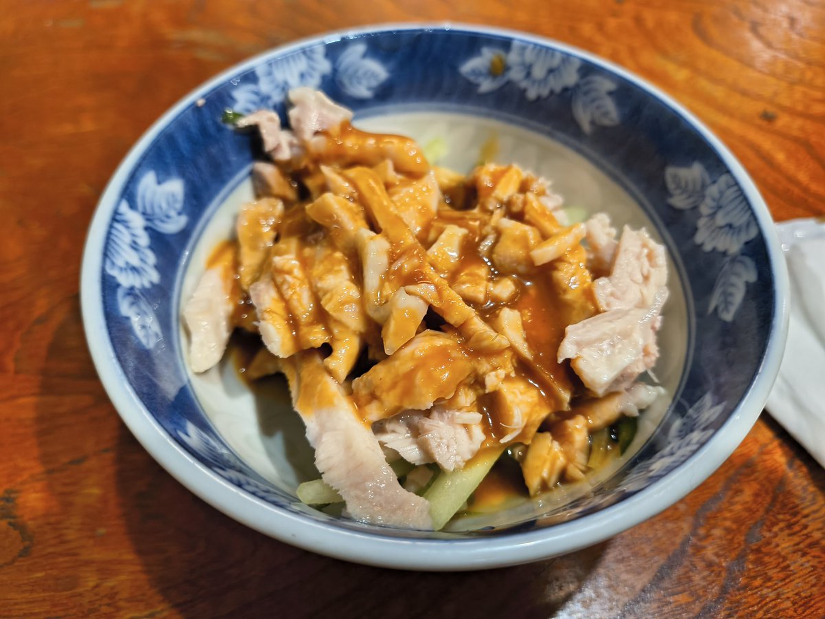 kemoSports_'s tweet photo. 麺屋龍
22周年
4月の月曜日だけ
18時〜21時までだけ、龍ラーメン500円♪ https://t.co/kn6fq3raYr