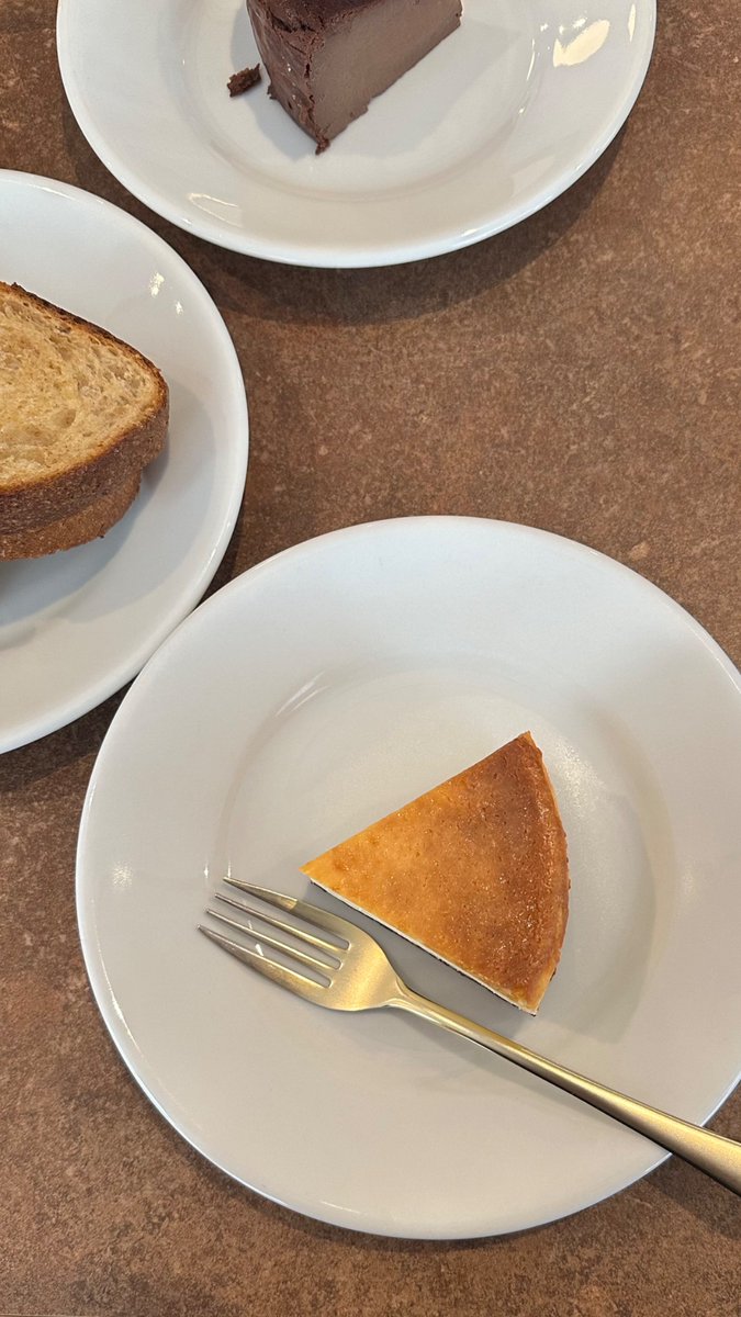uu_am0's tweet photo. 東京ではずっと前から行きたかったカフェに行ってきた！満たされた！🍰🥐 https://t.co/EaxxspKSua