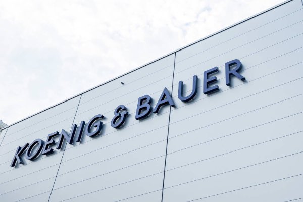 PrintBusiness's tweet photo. Koenig &amp; Bauer offers currency skills to protect packaging – Protected at print is gaining traction as simple way to validate and protect packaging
https://t.co/G1iiGnjaCv https://t.co/GCLbnORAzL