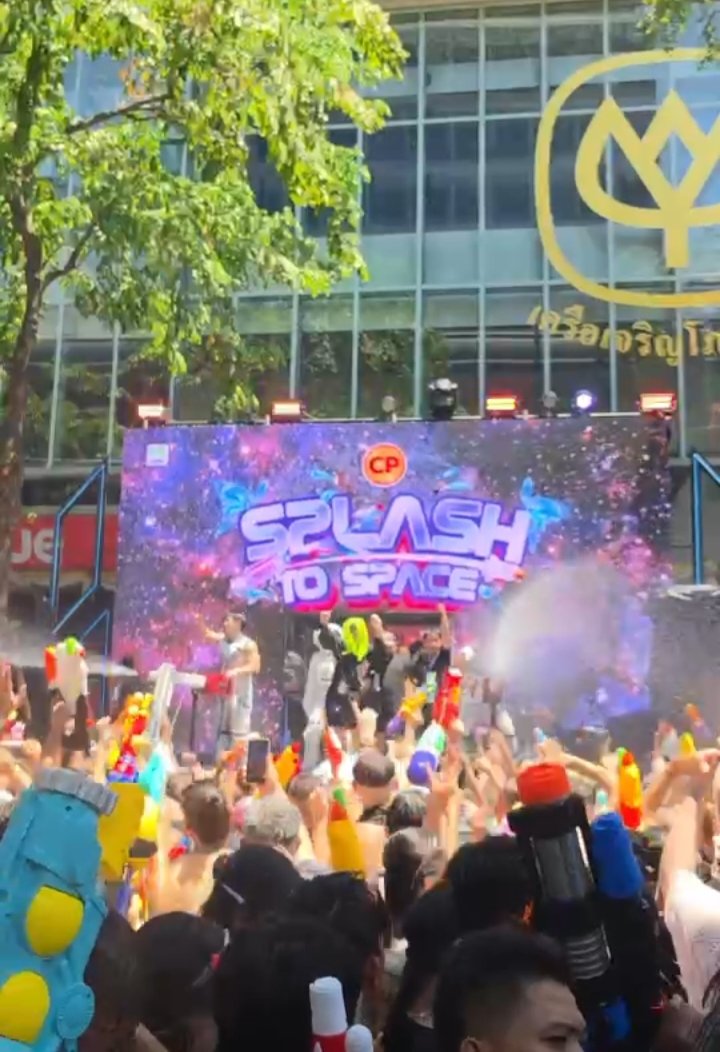 iammoolarn tweet media