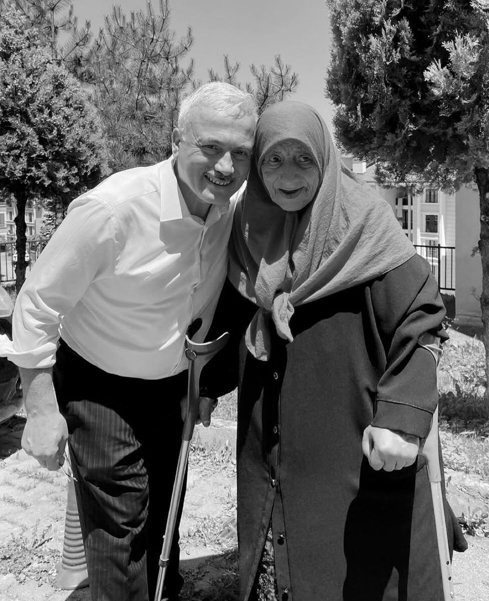 valicetinoktay's tweet photo. Değerli Valimiz Sayın Mehmet Ali Kumbuzoğlu’nun ahirete irtihal eden annesi Firdevs Teyze’ye Yüce Allah’tan gani gani rahmet diliyorum. 

Değerli ağabeyimiz, ailesi ve yakınlarına Rabbim sabırlar  ihsan eylesin. 

Mekanı cennet olsun. https://t.co/C0lSoTcEAq
