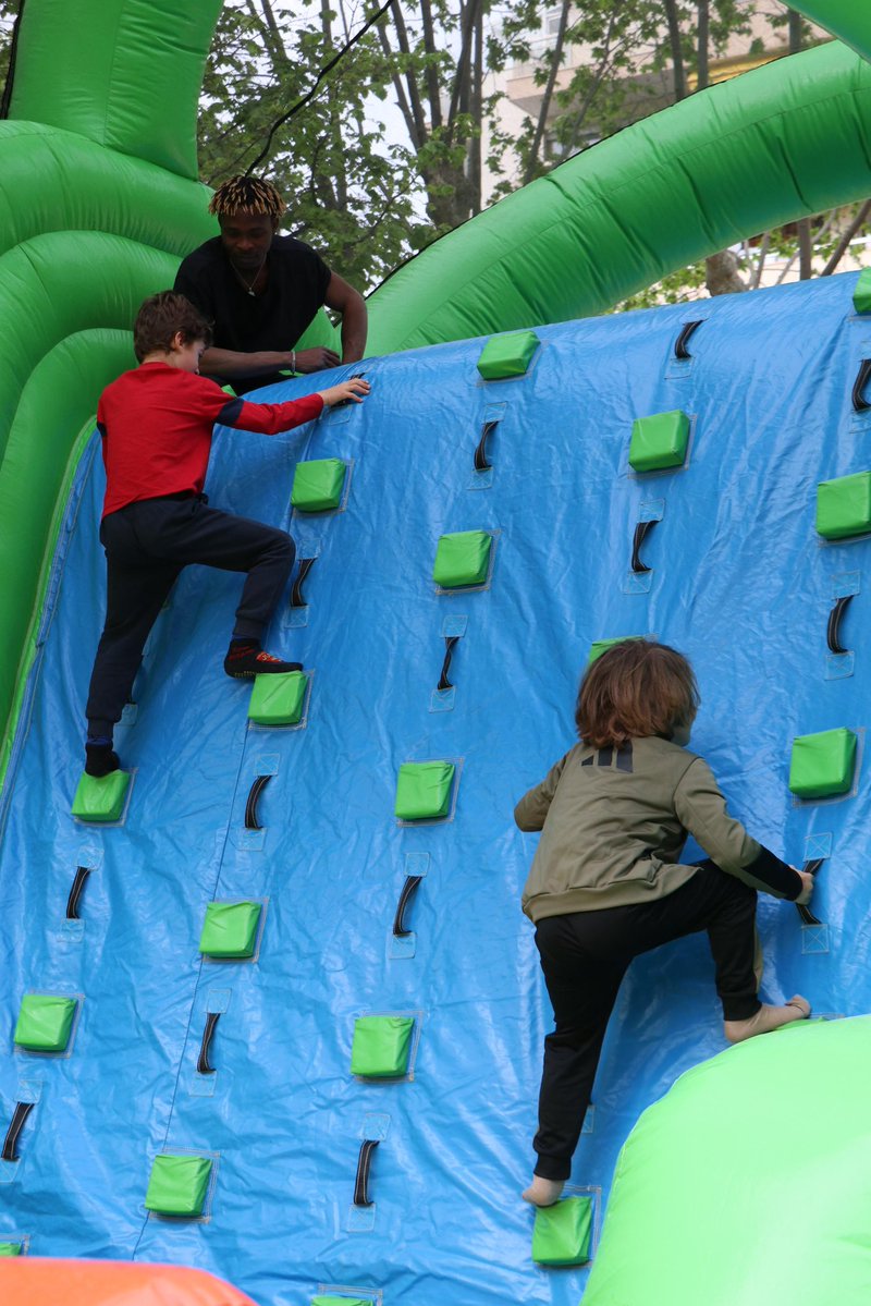 LeCannetVille's tweet image. #LeCannet Vive les #vacances #loisirs
Structures gonflables 
Pour #enfants 3-11 ans* 
Entrée libre 10h-18h  
🔹Place Jean Jaurès aujourd’hui jusqu’à 18h
🔹Place Foch MARDI 14 AVRIL  
🔹Plateau Bonnard MERCREDI 15 AVRIL  
🔹City-Stade Garibondy JEUDI 16 AVRIL