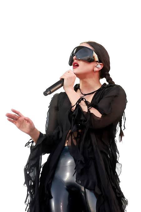 vineaver tweet media