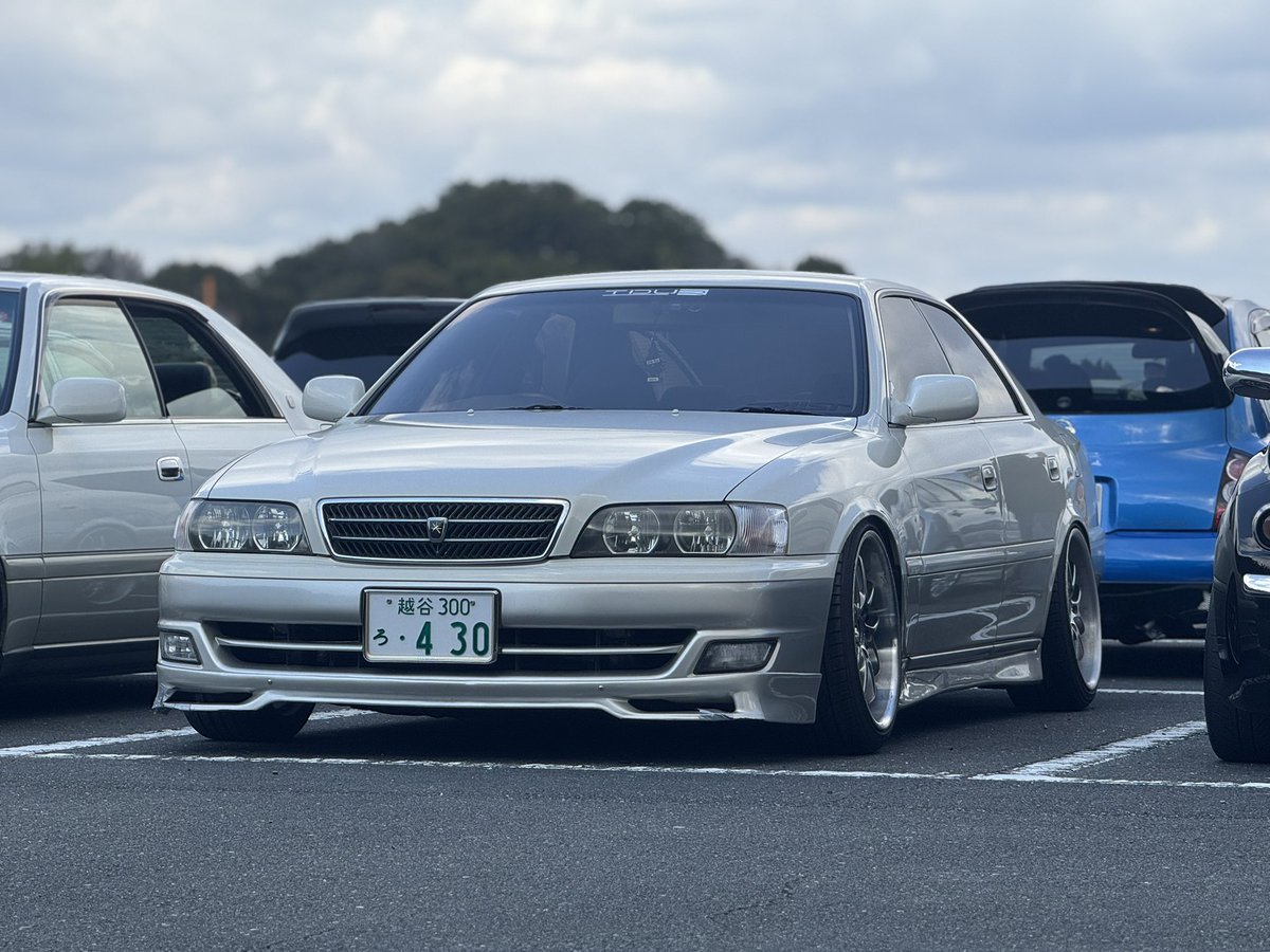 トール tweet media