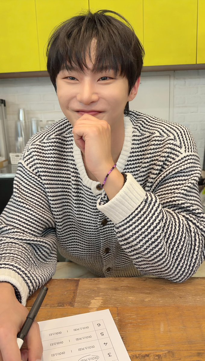 _xxxaxxx's tweet photo. 260412 Joyjun special cafe event☕️💙
#이준 #조이준 #イジュン #joyjun https://t.co/HVOJmsakih