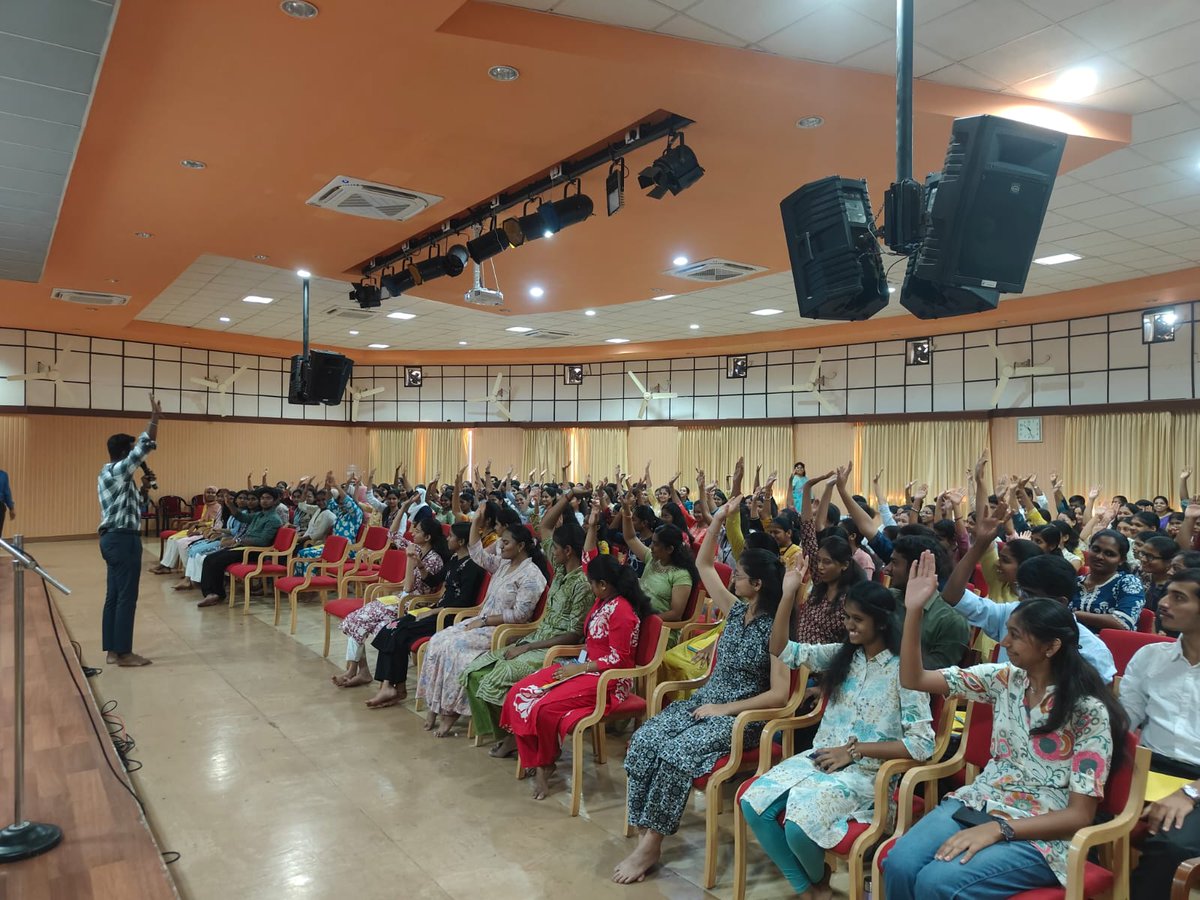 DishaBharat's tweet image. DishaBharat conducted 1.5 hours special program at JSS Mahavidyapeetha,Mysore for Ayurveda,Hearing&amp;amp;Speech,Nursing students.240 students actively participated in program.Students underwent interesting sessions during course of program. 
#pdp
#dishabharat 
#sutturmath