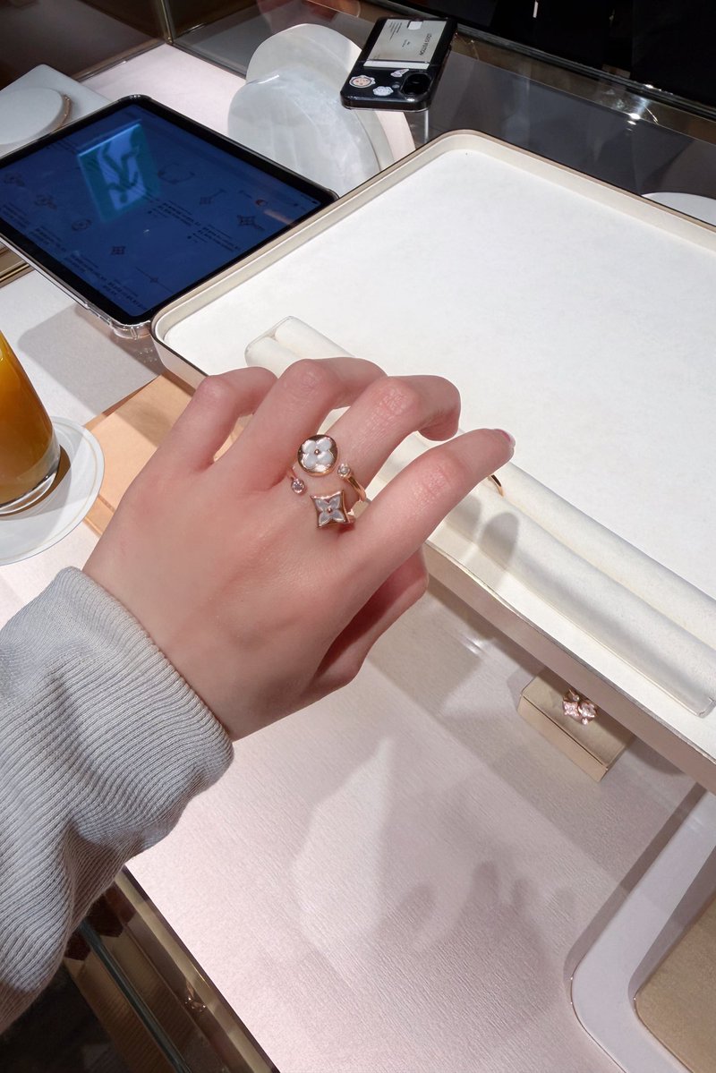 只要你足够自轻自贱 幸福就触手可及