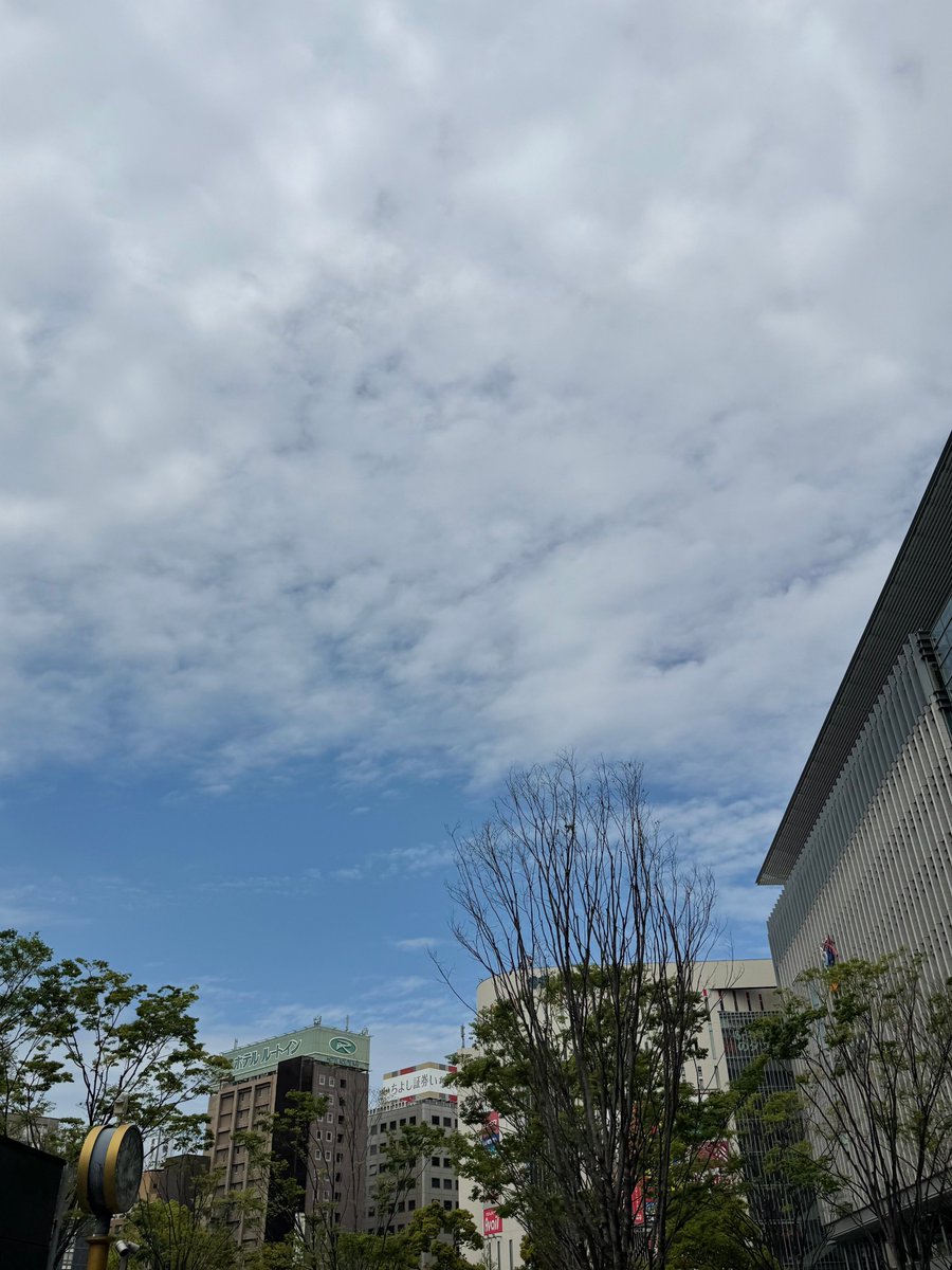 AxMxP pics tweet media