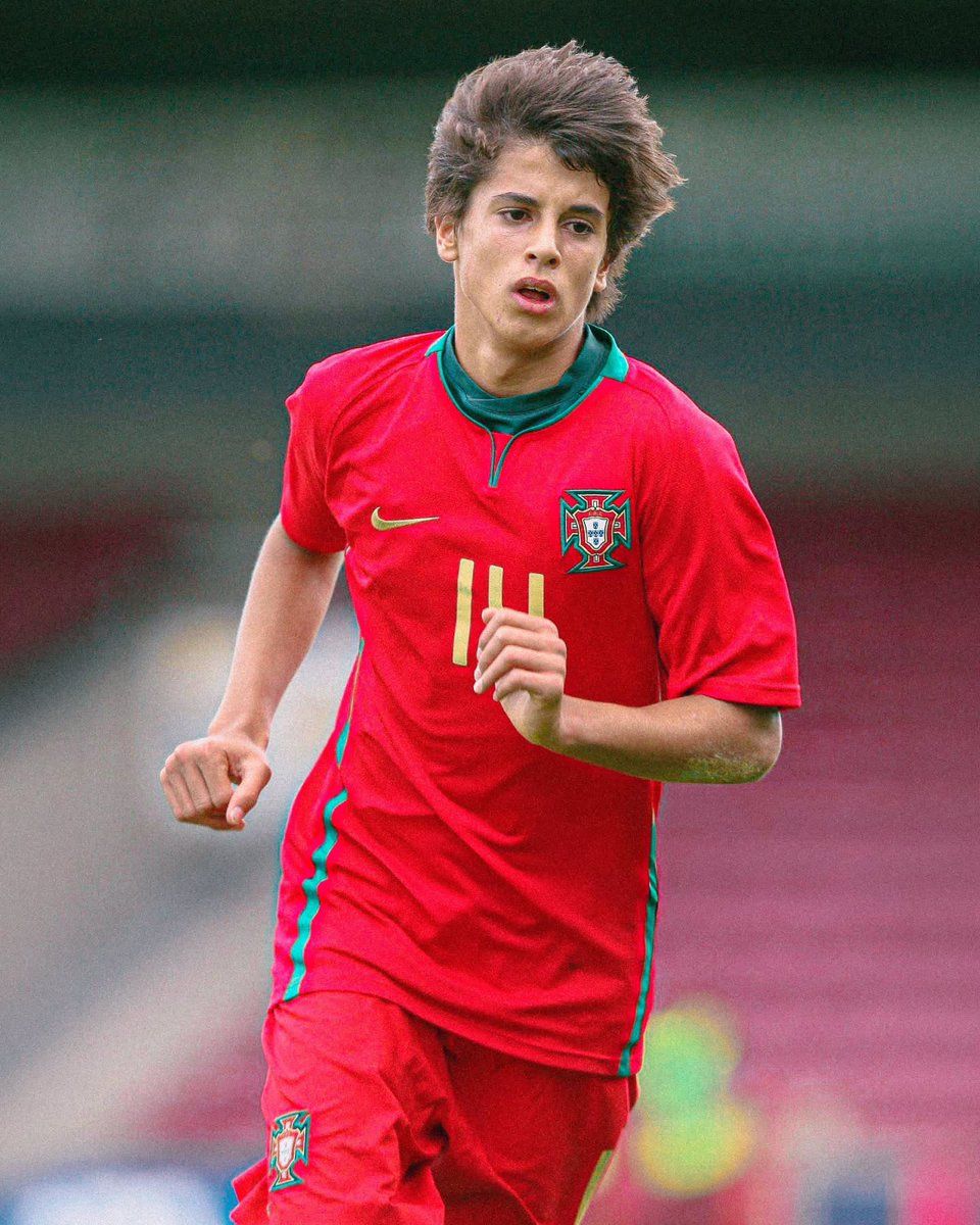 𝐂𝐑𝐈𝐒 tweet media