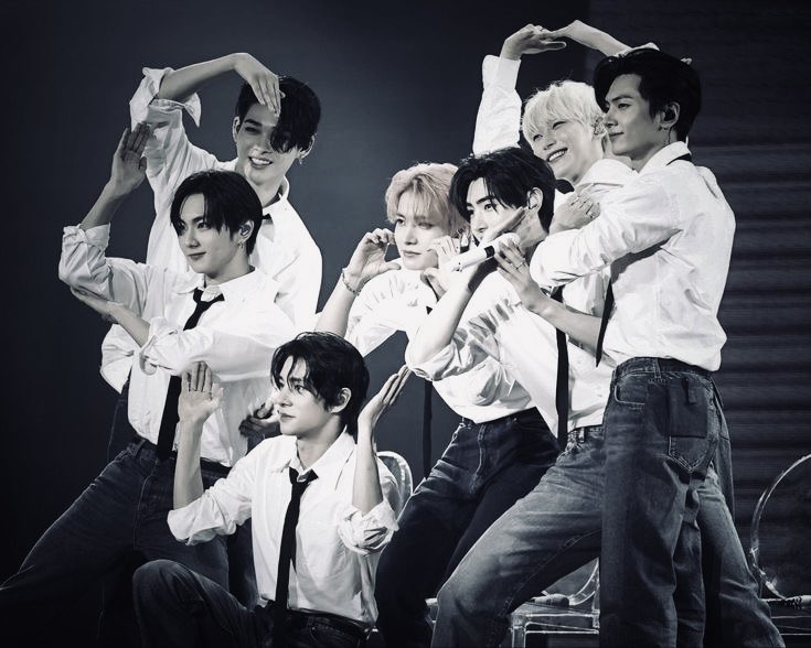 izxwell's tweet photo. my love ENHYPEN 

We urge BELIFT to support Heeseung’s solo release within ENHYPEN and ensure fair treatment for all seven members.”

#OurFutureIsPerfectWITH7
#Our_sevEN_stars https://t.co/VZHxSh8ZKl