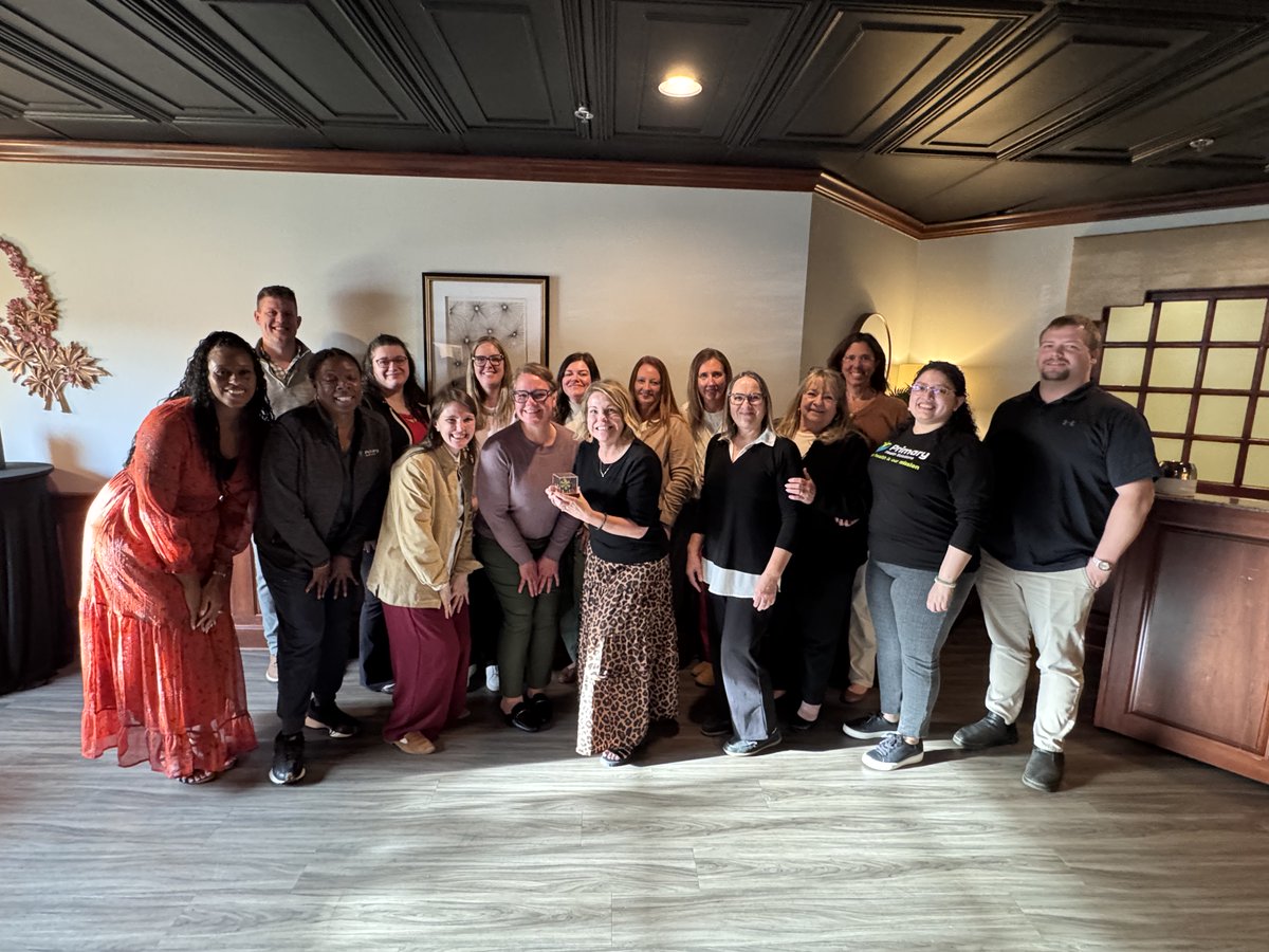 PrimaryHealth4U's tweet photo. Congratulations to the first cohort of our Ignite Mentorship Program! 🔥

16 PHS team members participated as mentors and mentees, building leadership skills, sharing perspectives and strengthening connections across our organization.

We’re proud to invest in our team. https://t.co/tJivrS9Hoy
