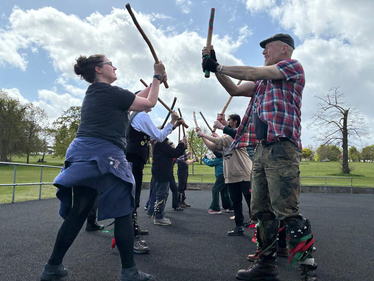 tatterjacks's tweet photo. We had a great turnout and much fun at our open-to-all Morris Dancing practice in Brockwell Park yesterday!!
Thanks to all who came! Here are some photos...
#morrisdancing #morris #hernehill #brixton #folkmusic https://t.co/WBxOs8XwQf