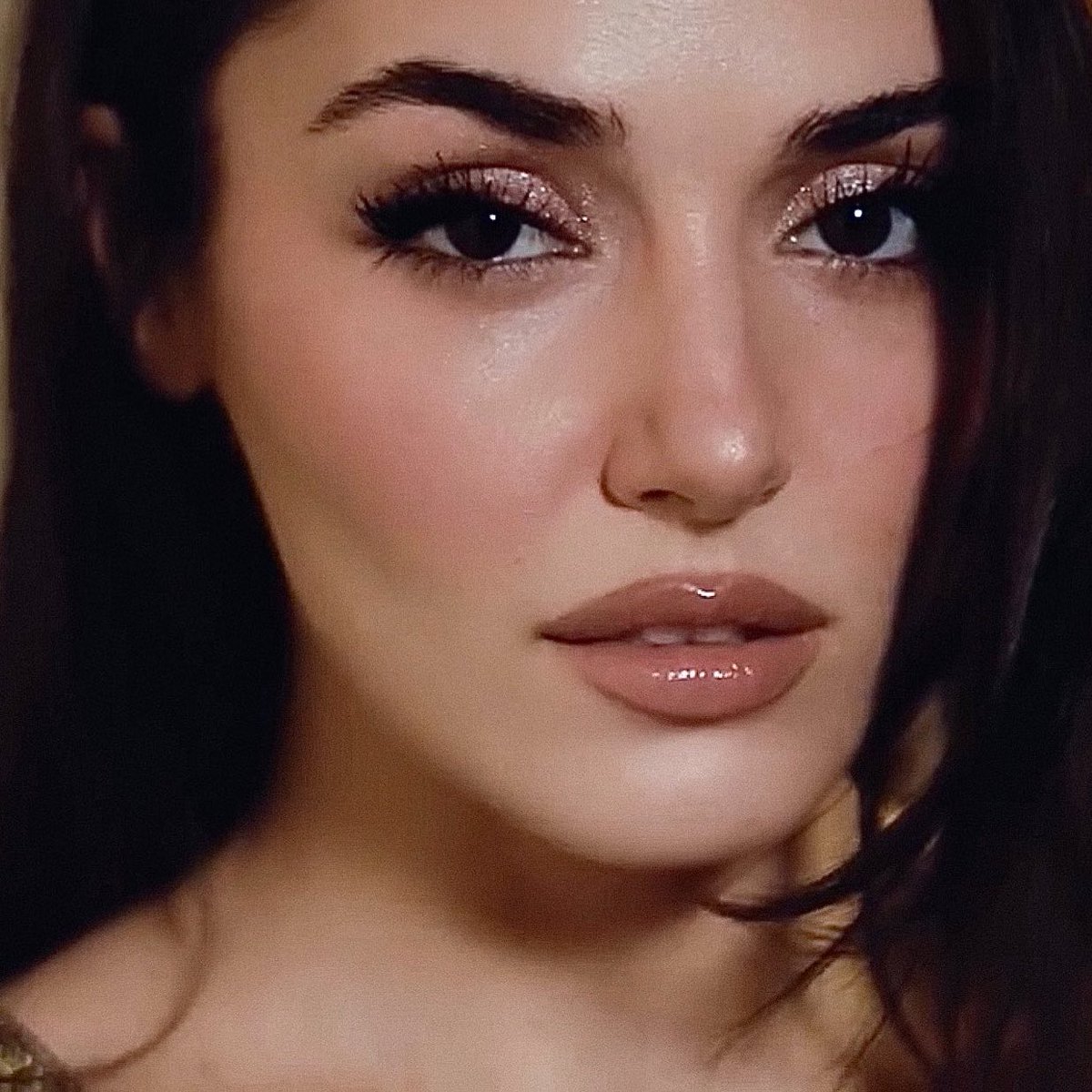 jadocspicon7's tweet image. FACE CARD 🔥 #HandeErçel