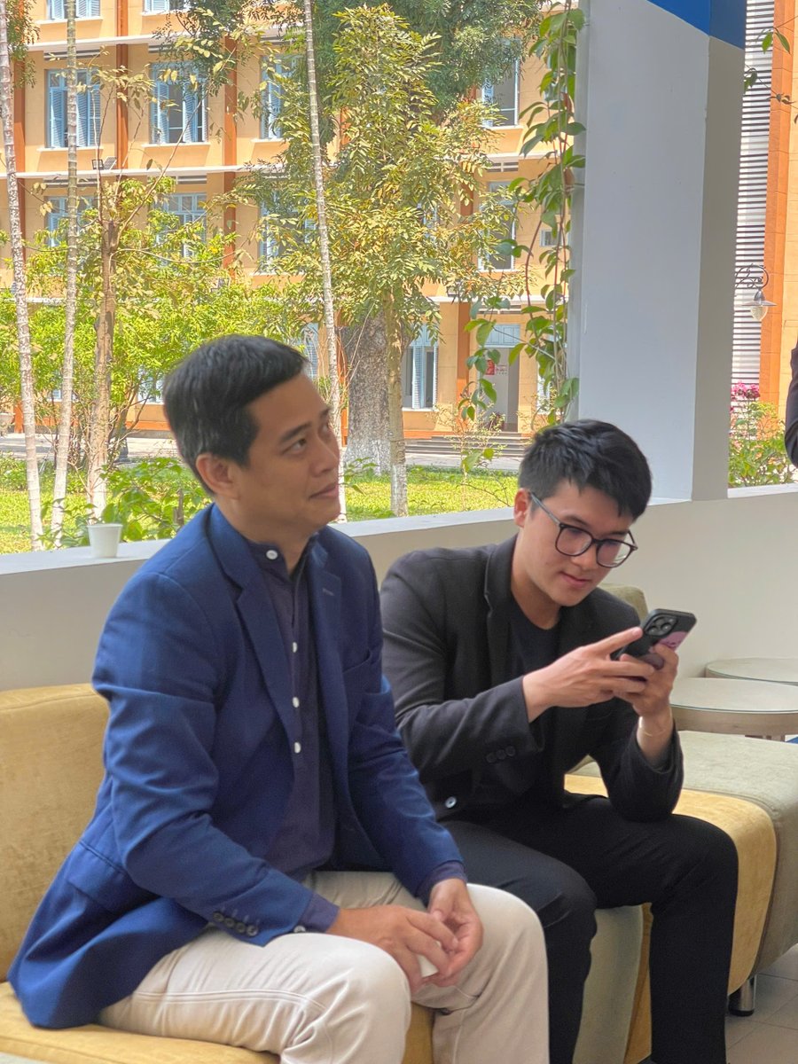 HUB Network tweet media