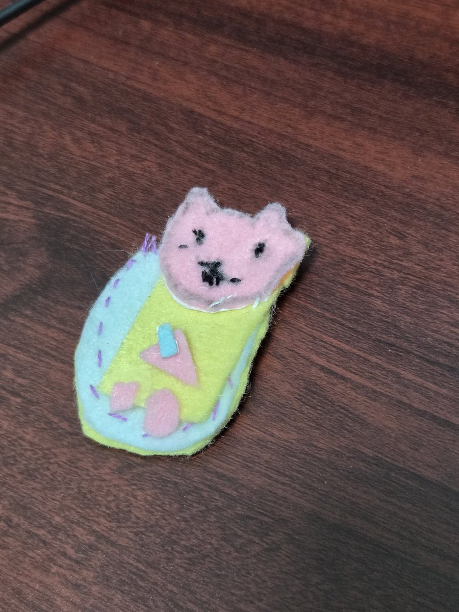chorogai's tweet photo. 疲れて帰ったらメッセージ性のある何かが置かれていた https://t.co/Cm8Ir50nS7
