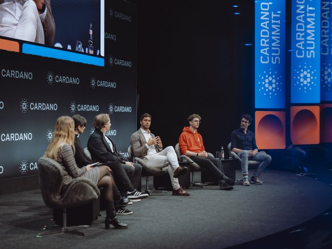 Alex Moser tweet media