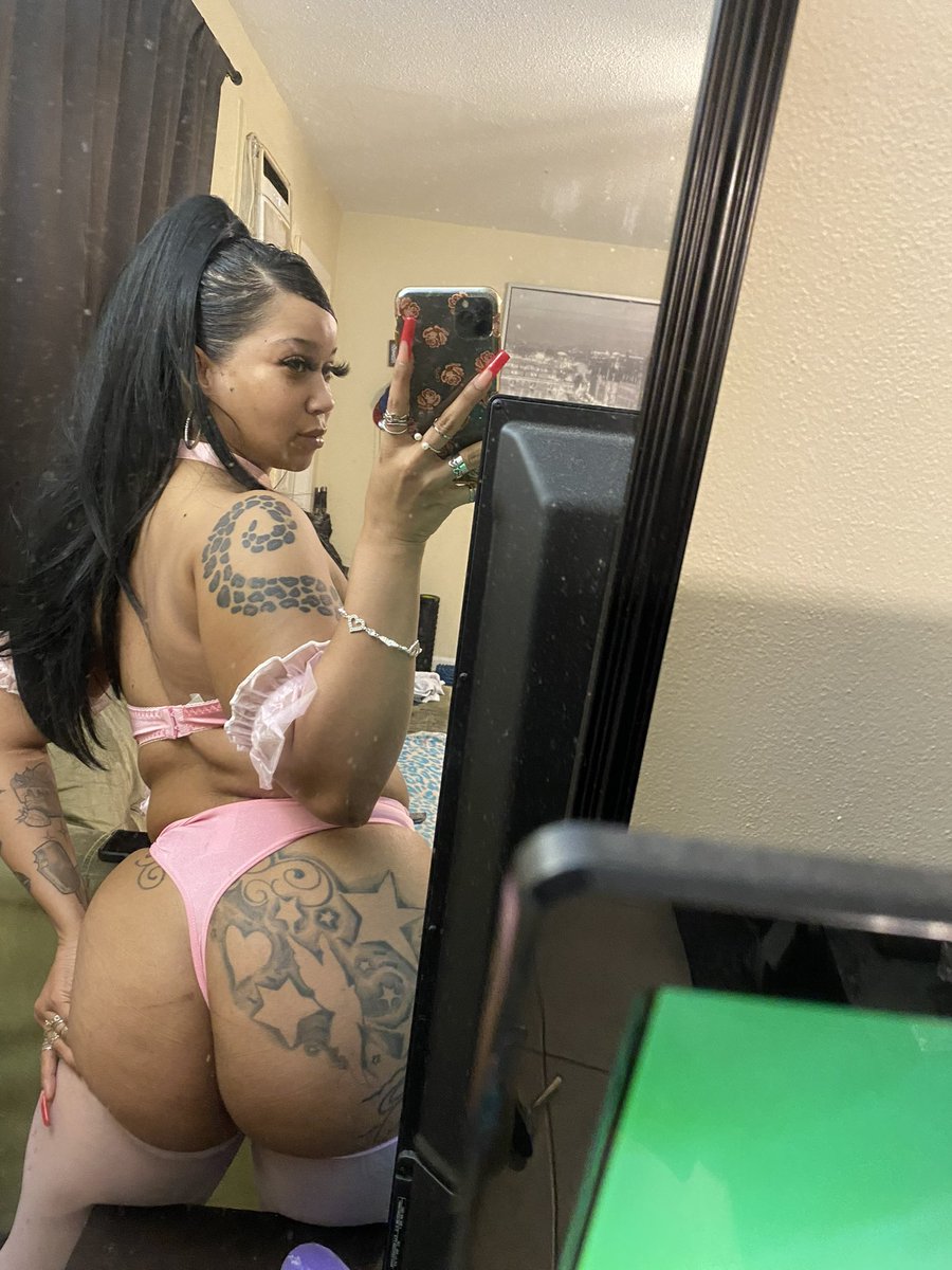 BigB00tyMilf (3/28)🥳 tweet media