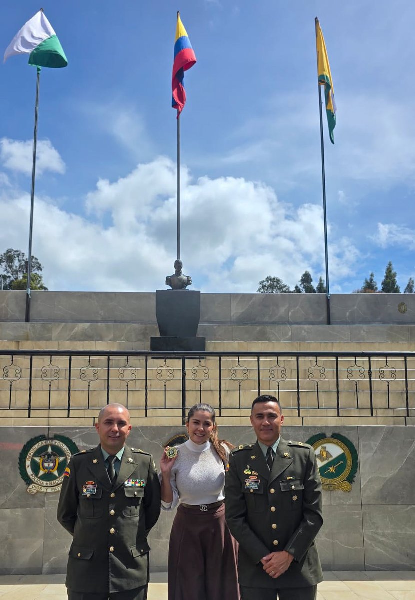 Unicafam tweet media