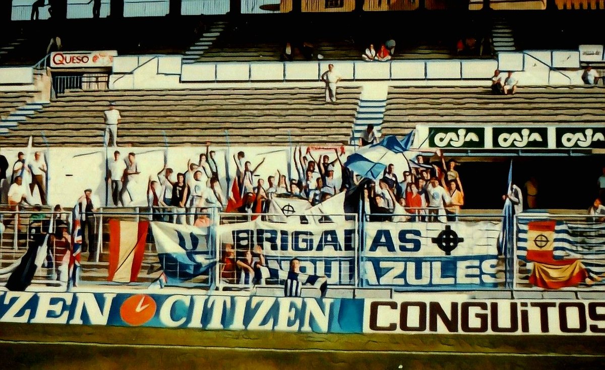 Spirit69_'s tweet photo. El Baúl de los Recuerdos. Los mejores Recuerdos son aquellos que al Recordarlos, te sacan una sonrisa. Memorias de Viejos airados. #rcde #defendrcde #irreductiblesrcde #brigadasblanquiazulesrcde #viejaescuelarcde #oldtime #foreveryoung #ultras https://t.co/6RWkHnc5ZT