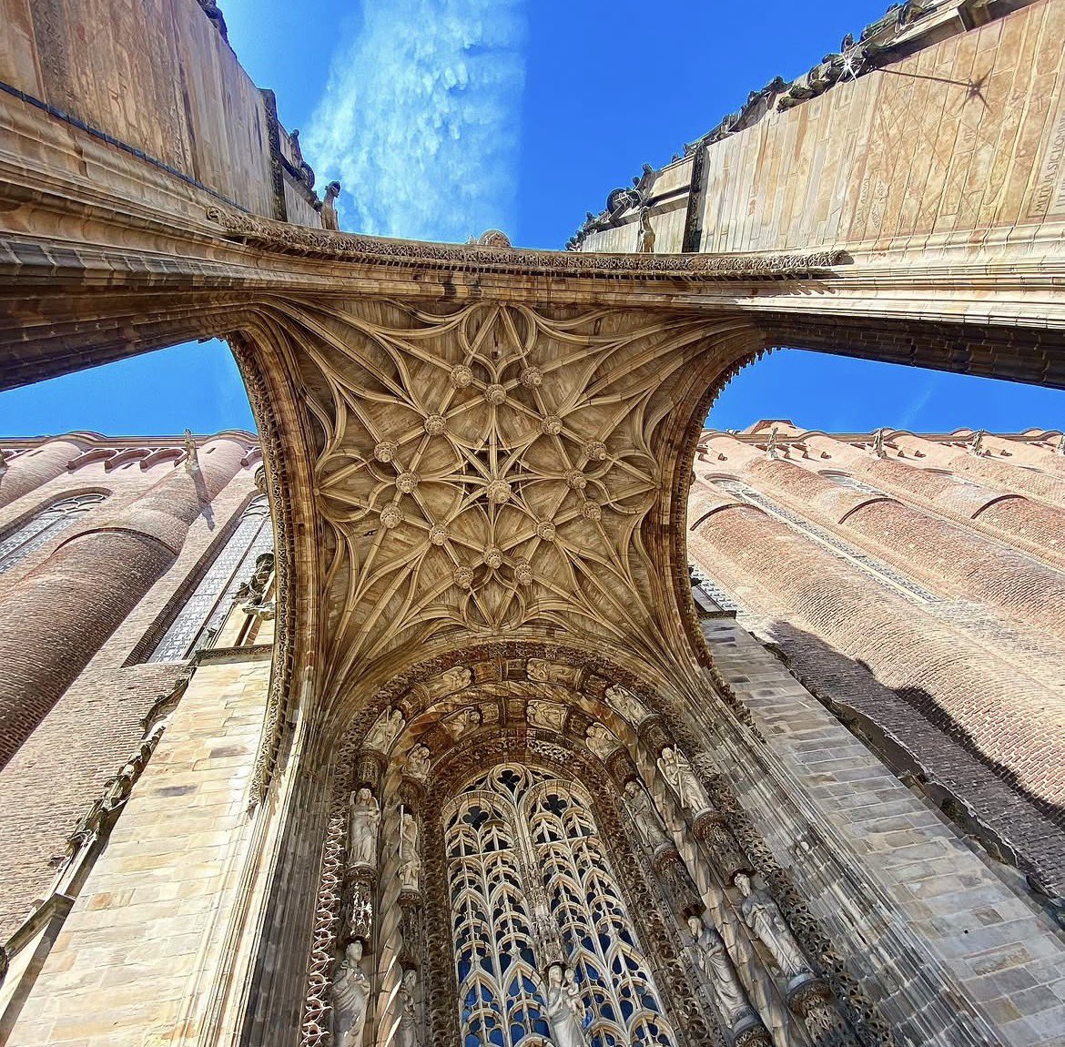 Mustaphataleb66's tweet image. Cathédrale Sainte-Cécile -Albi
Sainte-Cécile, la plus grande cathédrale de brique au monde ressemblant plus à un château fort.
#albi #tarn #occitanie #architecture #atchitecturephotography #travelphotography #france  #photography #albitourisme #tarnetgaronne #voyages #tarntourism