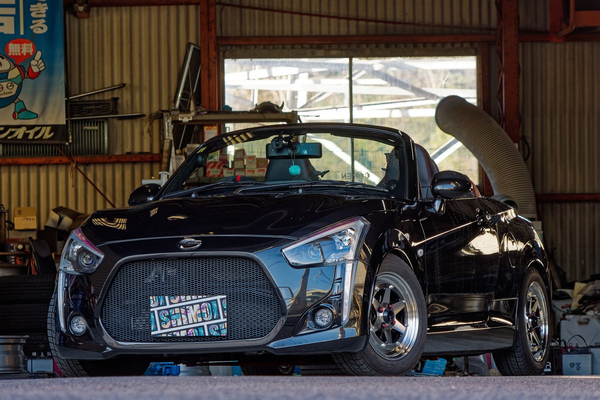 好きな角度は車も模型もあおりです。