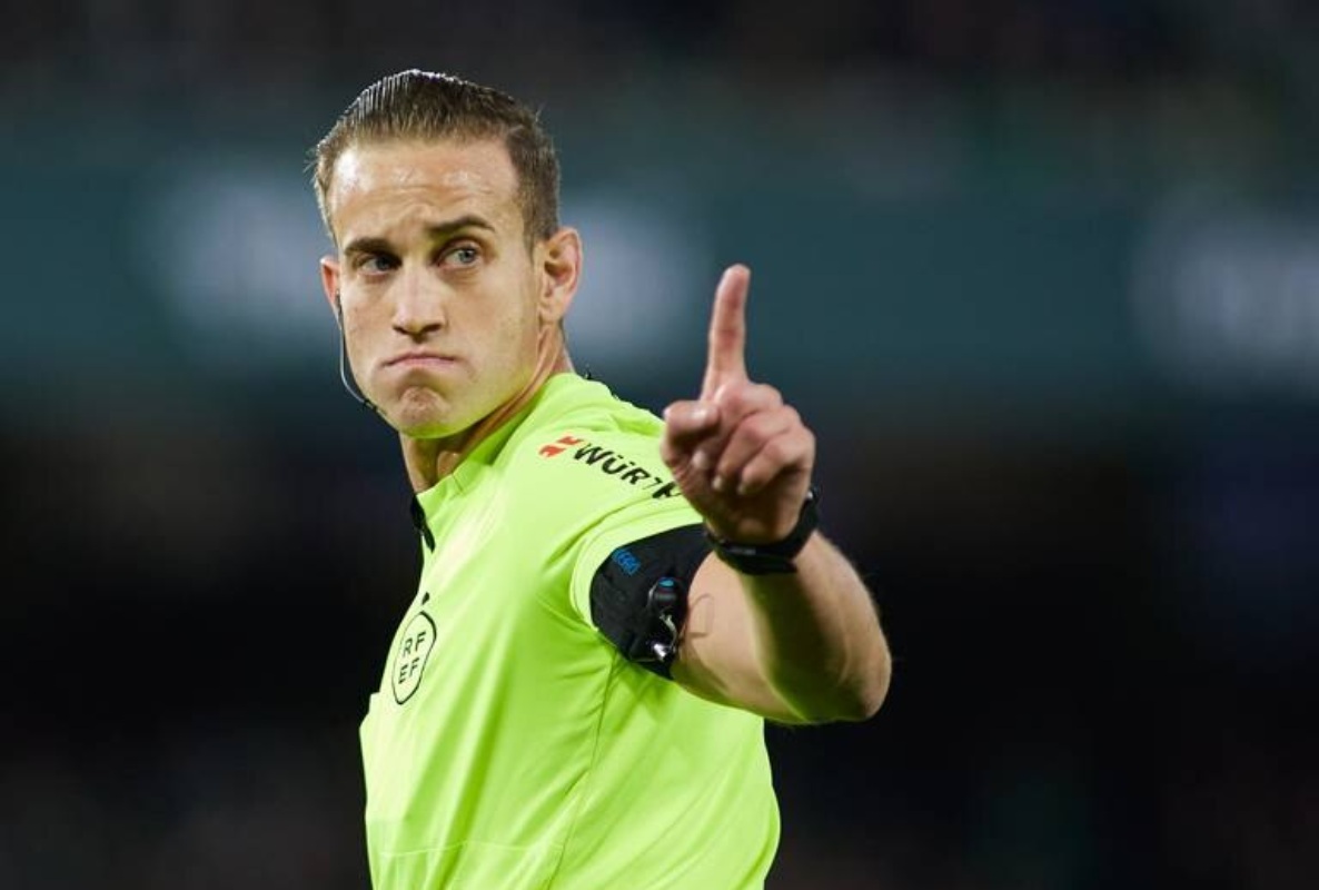 Javier Alberola arbitrará la final de la Copa del Rey Mapfre entre el Atlético de Madrid y la Real Sociedad
encastillalamancha.es/deportes-cat/j…