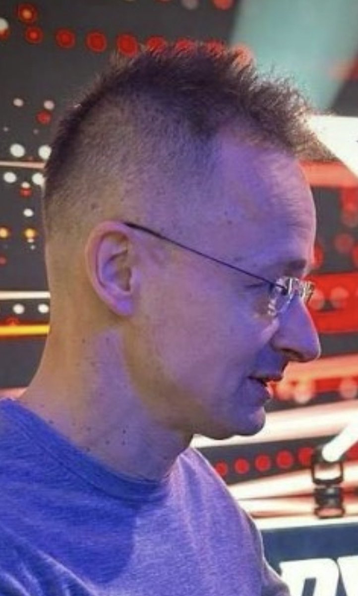 ✙ chainsaw fella ✙ tweet media