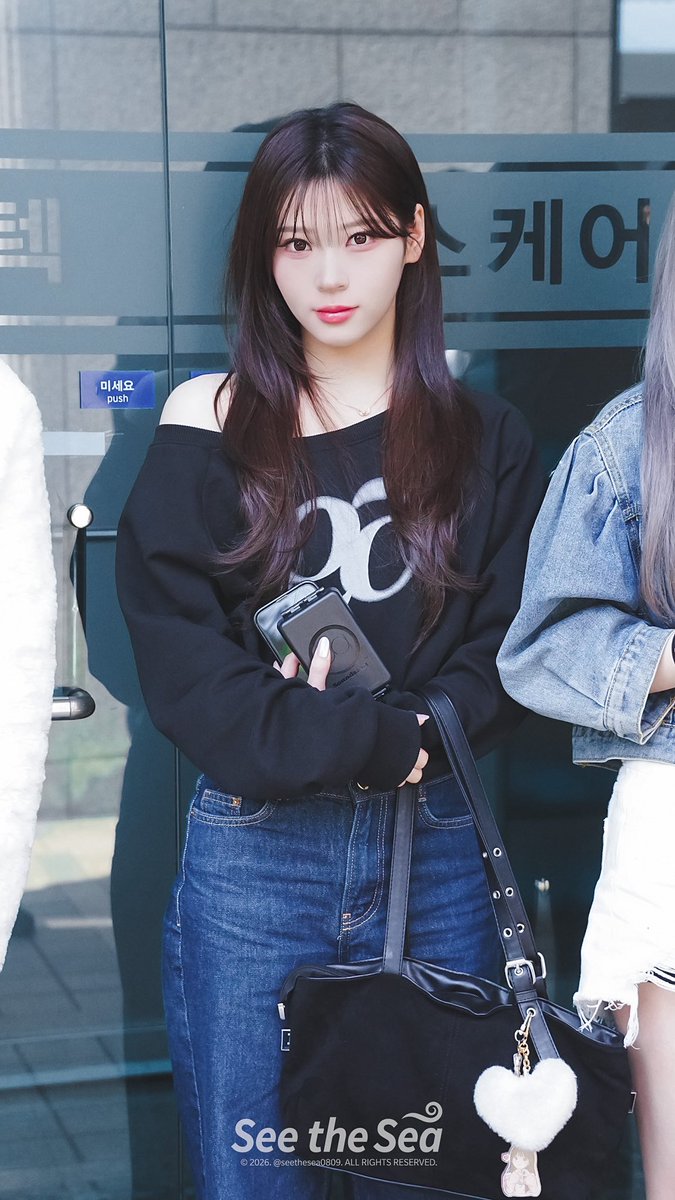 seethesea0809's tweet image. 260413 ArirangTV K-Poppin' #3 

🍚🫶🏻😊

#S2IT #에스투잇 #SEA #세아