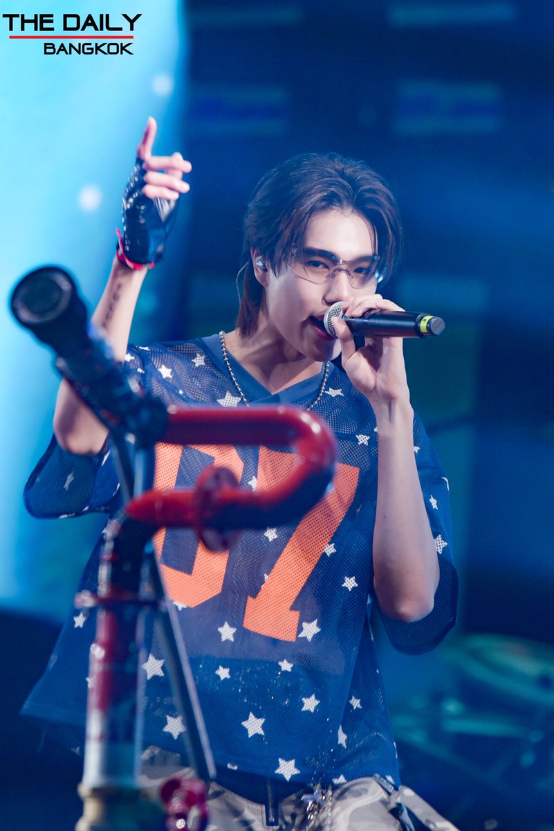 thedailybkk's tweet image. " ภูวินทร์ " ร่วมสร้างสีสันในงาน SUPERFLUID PRESENTED BY KING POWER 

PONDPHUWIN SONGKRAN 2026
#SuperFluid2026xPondPhuwin 
#phuwintang 
#อภิมหาสงกรานต์รางน้ำ
#KingPowerSongkran2026