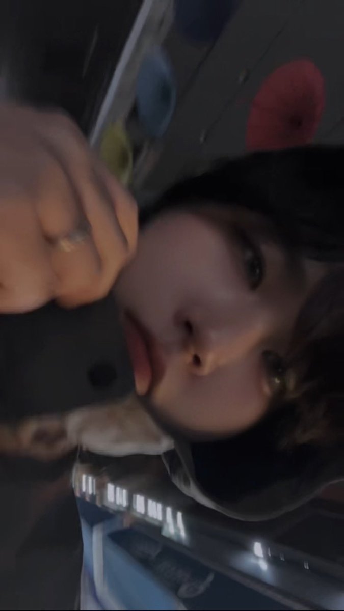 콧물훌쩍이 tweet media