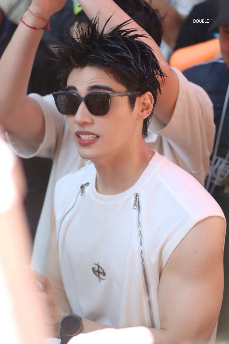 double2uu's tweet image. พี่ภูมิขาาาาา า า าา ~   💪🏻

UPPOOM AT SILOM
#UPPOOMSONGKRAN2026
#LoveofSilomxSilomComplex
#สีลมรวมมิตร2026
#poompps