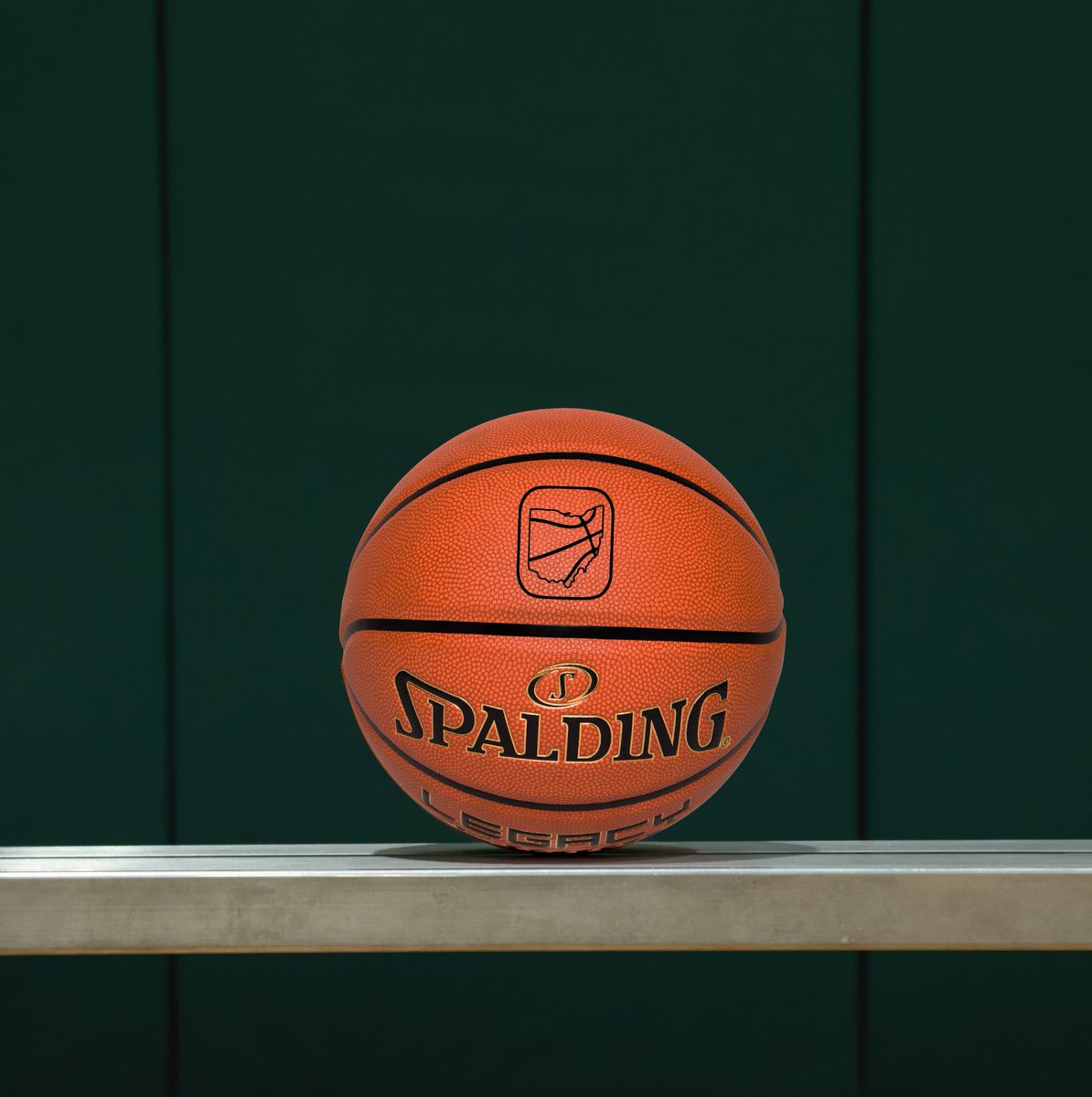 Ohio_Basketball's tweet image. A new era has begun. @Spalding is proud to be the Official Basketball of Ohio Basketball.

Grab the Legacy TF1000 on Spalding.com!
#Spalding #OhioBasketball