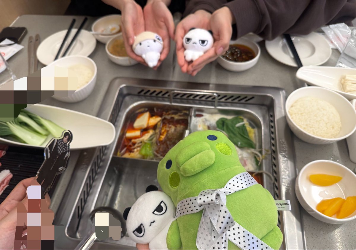 같이 망상 타임 할 수 잇는 사람이 잇다는 거…
좋은 거구나……