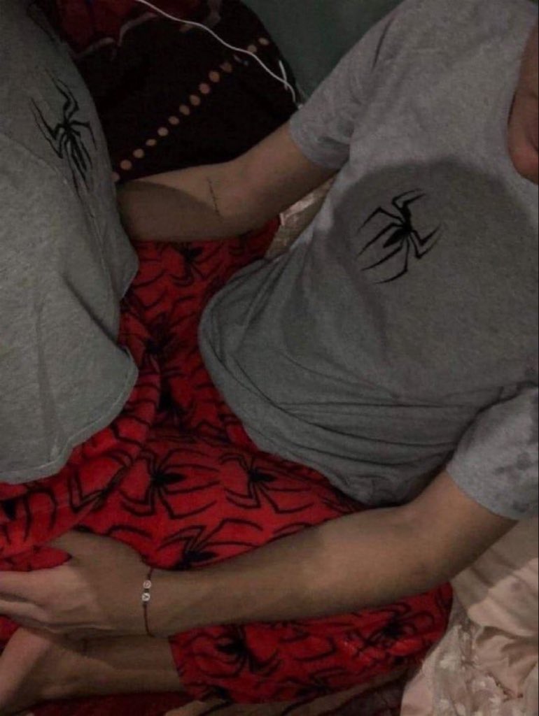 couple mood tweet media