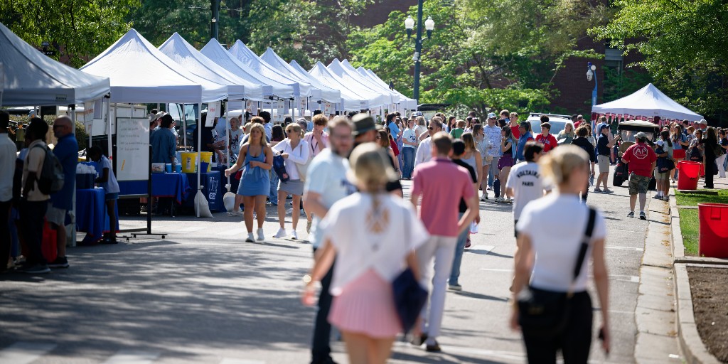 olemissbound's tweet photo. Our largest Junior Preview Day and Mississippi Day yet + a baseball sweep! What a weekend we had in Oxford! 

#OleMissBound #HottyToddy https://t.co/cJcVRaqgtn