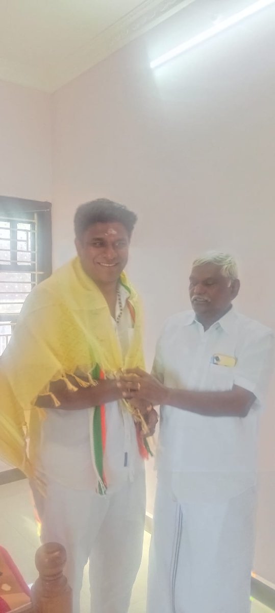 dhalavai2013's tweet photo. வெற்றி வேட்பாளர் திரு
S.T..ராமச்சந்திரன் MS   
அவர்களுக்கு கை சின்னத்தில் வாக்கு சேகரித்து இன்று 13-04.2026.  அறந்தாங்கி சட்டமன்றத் தொகுதியில திரு.ச.தளவாய்பாண்டியன் அவர்கள் .
வெற்றி பெற வாழ்த்துக்கள் தெரிவித்தார். https://t.co/q3OnO1yAhh