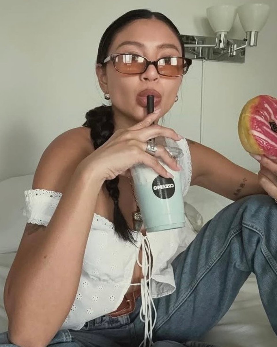 PEPalerts's tweet photo. Nadine Lustre embraces a more intentional approach to fashion, choosing pieces she can wear repeatedly and style in different ways.

Her take highlights how understanding the value of what you own leads to a more sustainable personal style. 

Read: https://t.co/x7fiwtsi4A https://t.co/YvnSgGphkr