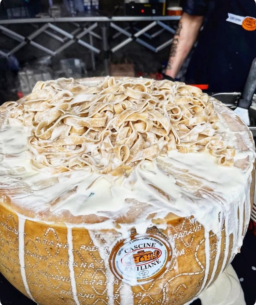 BLUE COLLAR 🌮🍔🍹 tweet media