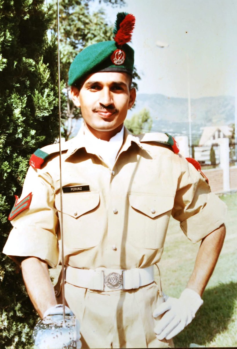 PakMilitary132's tweet image. 24 Years of Brotherhood 🇵🇰

13 Arp 2002

24 years of serving the Nation - 105 Long Course, PMA 🇵🇰

Coveted Sword of Honour was awarded to CSUO Pervaiz Mehdi, Commissioned in 39PR, Later embraced martyrdom on 23 Feb 2007

#Lahuukiroshni #ispr #pakarmy #pmt