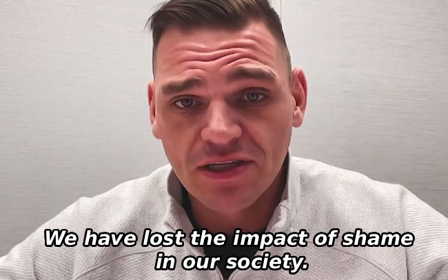 senjanzi's tweet photo. Es ist Montag, meine Duden! 😤 

A timely meme as we watch the disasterclass that is RTWM, while Seth and GUNTHER stay killing it 😌 #GUNTHERposting #RinggeneralWatch #OidaFC https://t.co/AHeQ8mnWtC