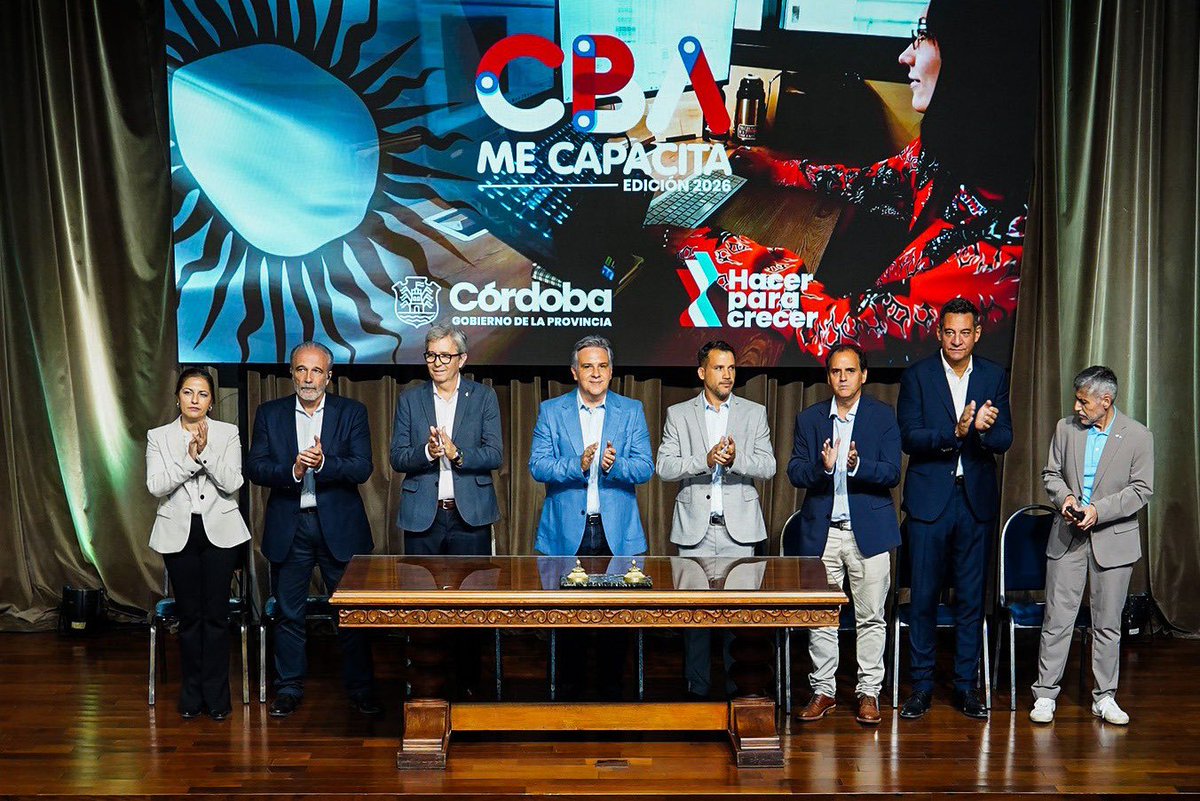 #Ahora | El gobernador <a href="/MartinLlaryora/">Martín Llaryora</a> encabeza el lanzamiento de la edición 2026 de #CBAMeCapacita, el programa de formación profesional y de oficios orientado a potenciar las oportunidades de inserción laboral de los cordobeses. 👍🏽

💪🏼 Esta iniciativa ofrece más de 2.000 cursos