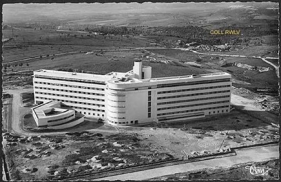 Mustaphataleb66's tweet photo. Anciens hôpitaux du Maroc :
Hôpital Ibn Sina de Rabat (Architectes : Édouard Delaporte, Jean-Marie Bonnemaison et Jean-François Robert)
Hôpital Mohammed V de Meknès (Architecte  : Gaston Goupil)
#rabat #meknes #maroc #hopital https://t.co/aIKG467jEO