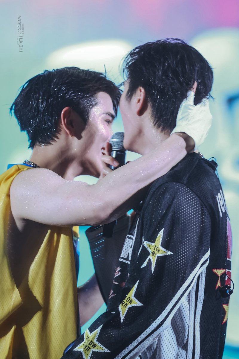 4thGemini_'s tweet image. 🤍✨ @gemini_ti @tawattannn 

GEMINIFOURTH SONGKRAN KPW
#SuperFluid2026xGEMINIFOURTH

#GeminiFourth #เจมีไนน์โฟร์ท
#Gemini_NT #Fourthnattawat