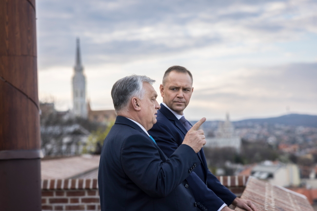 <a href="/marcin_przydacz/">Marcin Przydacz</a> <a href="/NawrockiKn/">Karol Nawrocki</a> <a href="/magyarpeterMP/">Magyar Péter (Ne féljetek)</a> Tej hańby nie da się zmazać świstkiem papieru