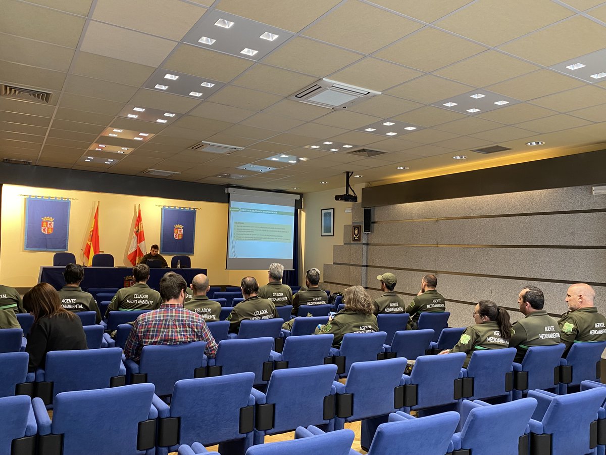naturalezacyl's tweet image. Realizamos una nueva jornada formativa para #CCMA y #AAMM, esta vez en #Segovia, sobre los trabajos que requieren el Plan de Monitorización del Estado de Conservación de la #Biodiversidad en #CyL y los resultados del año 2025