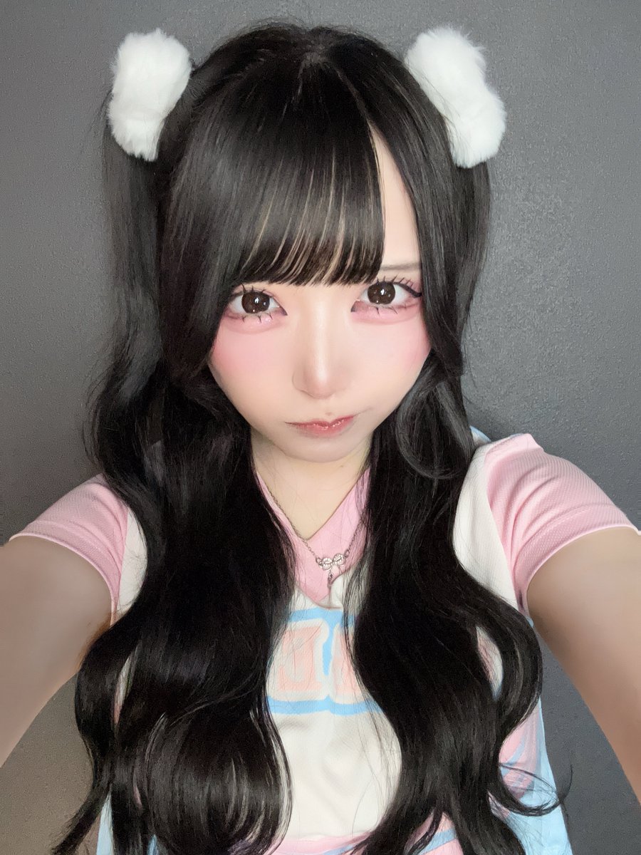 退勤❣️今日もチェキ乾杯オリ缶もありがとう🎶( ◜ω◝و(و🎶いつも会いに来てくれたり初めましてできたりありがとう🎶ぉこめちゃん知ってるーと言われてうれしかたです✊🏻また明日（１４日）もいます18:30-23:30制服です💭