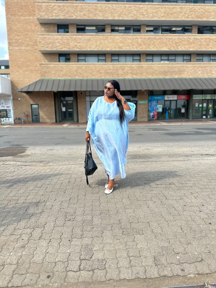 i think you’re amazing , that’s why I tweet media