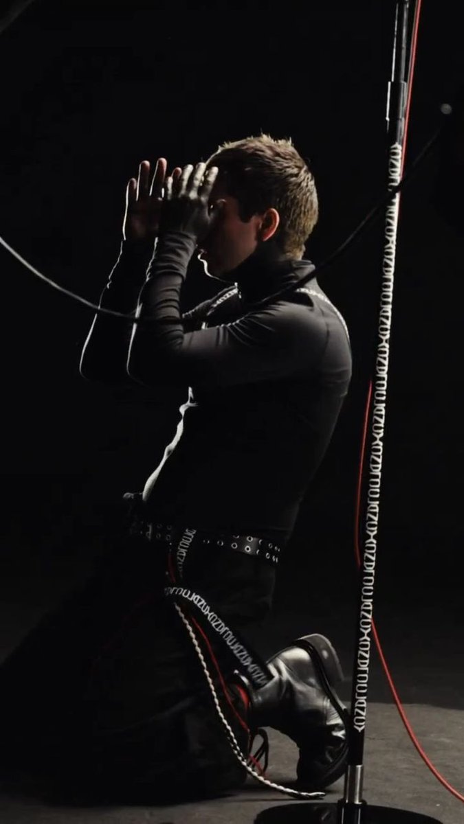 quietisvilolent |-/ 𖣤 tweet media