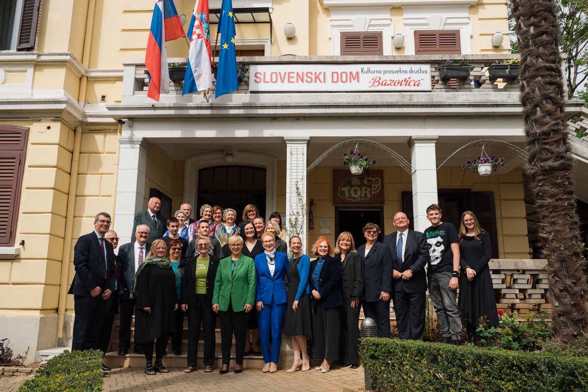 nmusar's tweet photo. Današnji dan sem preživela med predstavniki slovenske narodne skupnosti na Hrvaškem. Pogovarjali smo se o ključnih izzivih in priložnostih za ohranjanje ter krepitev slovenske identitete v zamejstvu.  Republika Slovenija bo tudi v prihodnje vsestransko podpirala slovensko narodno skupnost na Hrvaškem ter krepila dialog in dobrososedske odnose med državama.

🔗 https://t.co/PGiGFx0Zn2