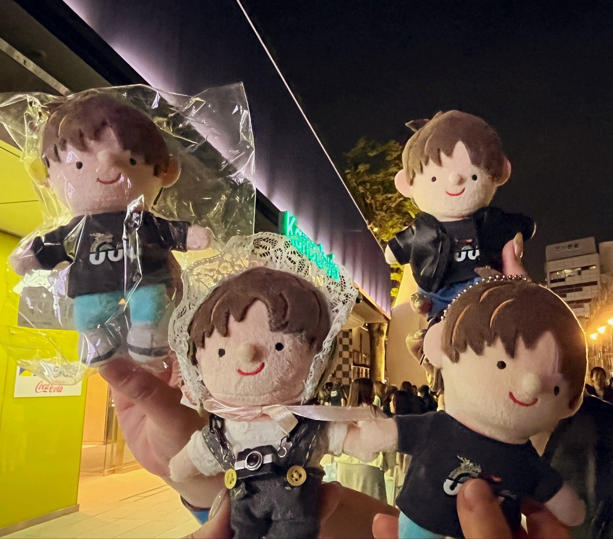 i_sakura___'s tweet image. #HumorisHuman 初日〜🎶
頭突きコロミユと
それぞれの方向を向き、別々の道へと進むコロミユ
 #コロミユぬい活
 #コロミユぬい活部